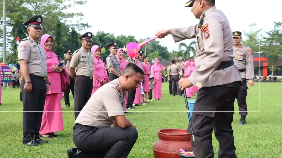 Kapolres Lamtim Polda Lampung Minta Personel Ingat Selalu Keluarga