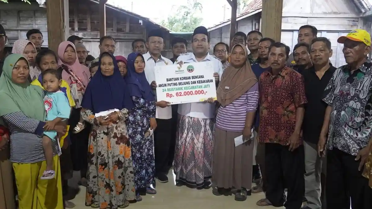 Pemkab Blora Bantu Puluhan Warga yang Rumahnya Rusak Akibat Angin Puting Beliung dan Kebakaran
