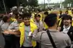 Unjuk Rasa Mahasiswa UI Peringati 8 Tahun SBY
