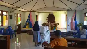 Jenazah-Sr-Nikolin-SSpS-saat-disemayamkan.jpg