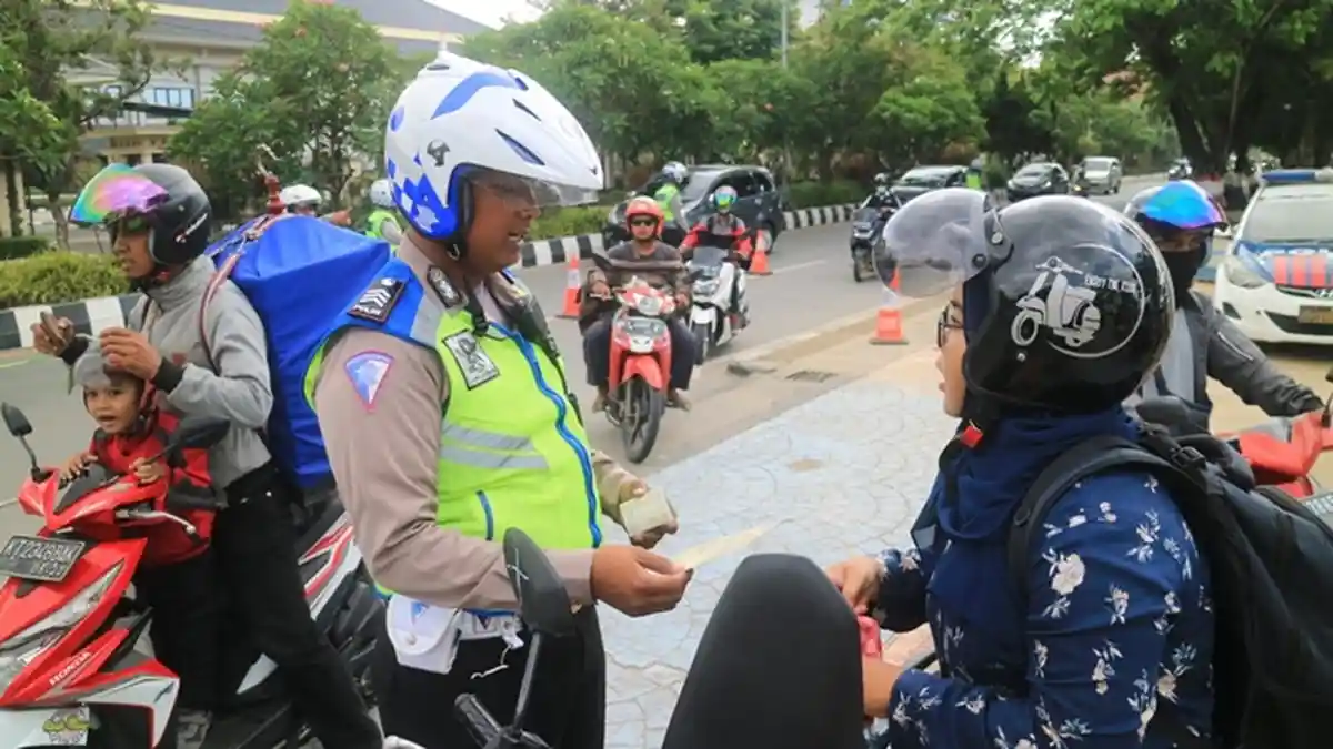 Sweeping Pertama Ops Zebra di Samarinda, 150 Pengendara Tertilang, Ada yang Langsung Mogok Motornya