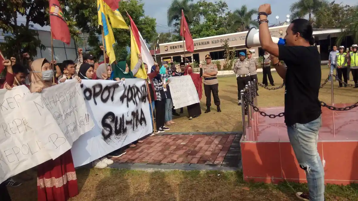 Puluhan Mahasiswa Bolaang Mongondow Raya Demo Polres Kotamobagu, Ini Tuntutannya