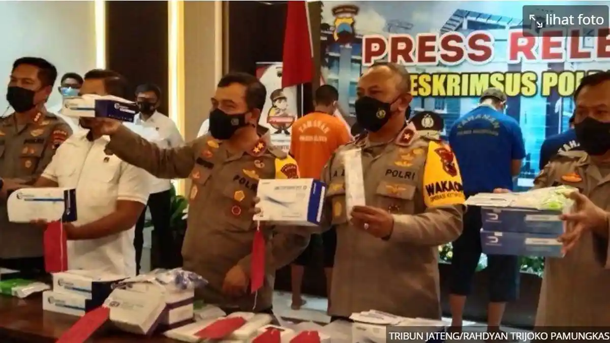 TERBONGKAR Peredaran Rapid Test Antigen Ilegal Omzet Rp2,8 Miliar, Pelaku Sudah Beroperasi 5 Bulan