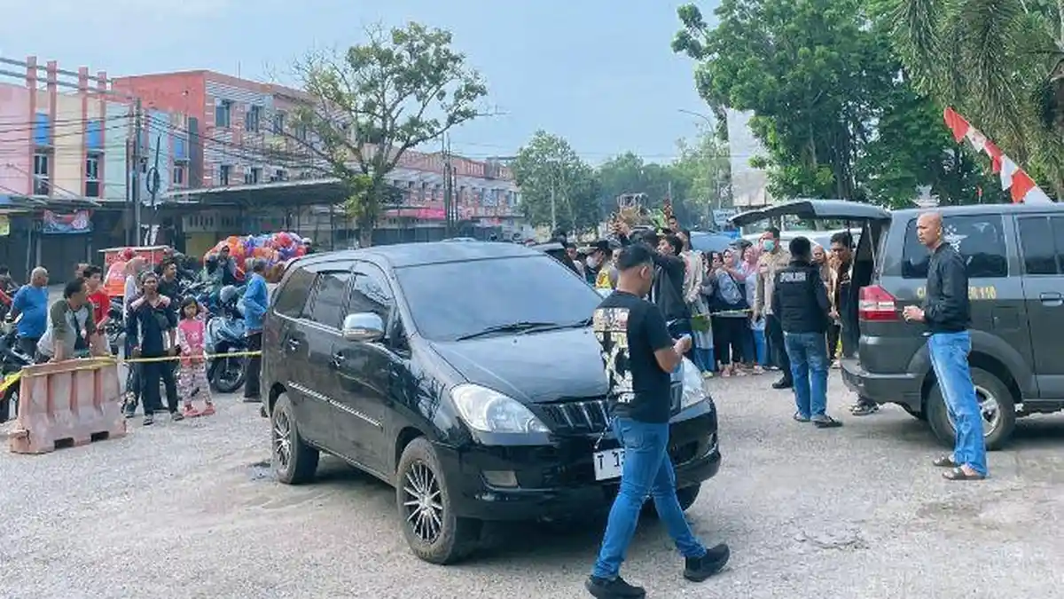 Makan Malam Berujung Maut: Bidan dan Kekasih Tewas dalam Mobil Usai Santap Pecel Lele