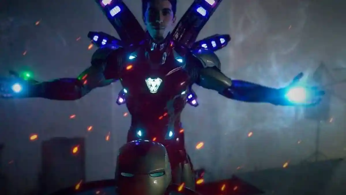Pakai Printer 3 Dimensi, Seorang Penggemar Marvel Bikin Kostum Iron Man