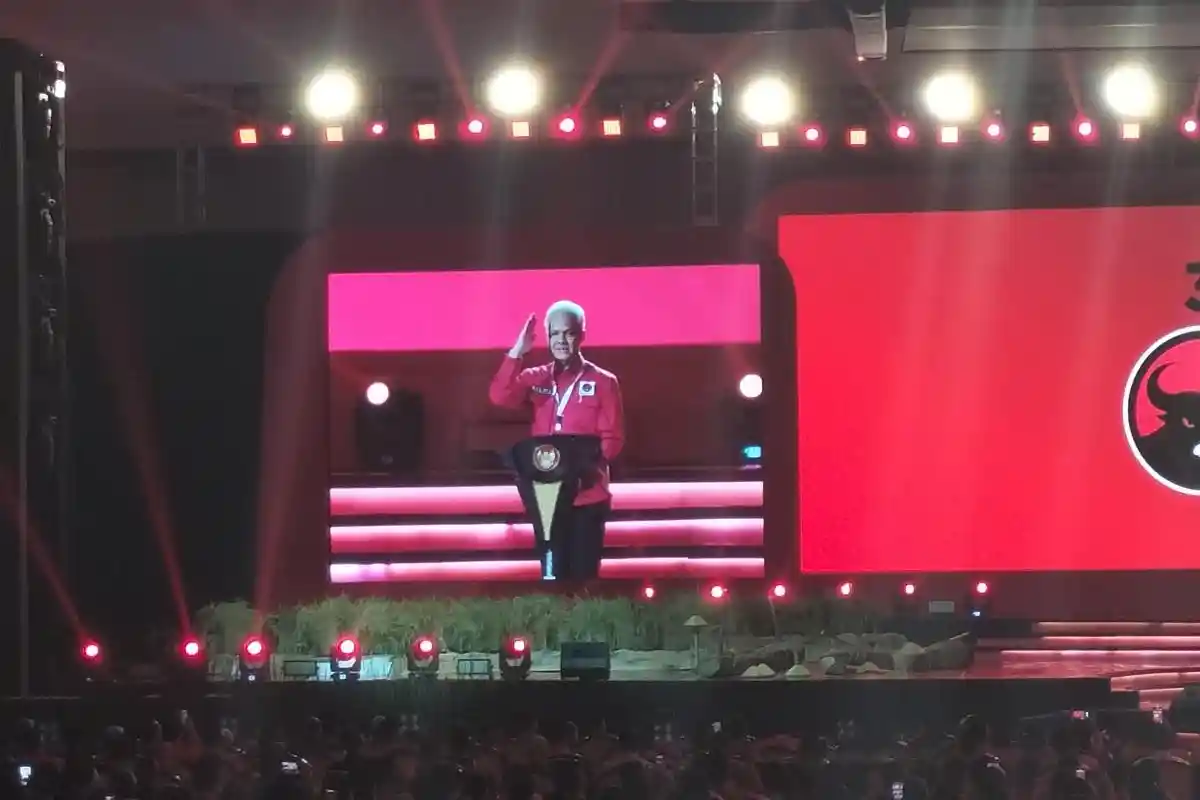 Di Rakernas PDIP, Ganjar Pranowo Sebut Jokowi Mentor: Terima Kasih Pak Presiden