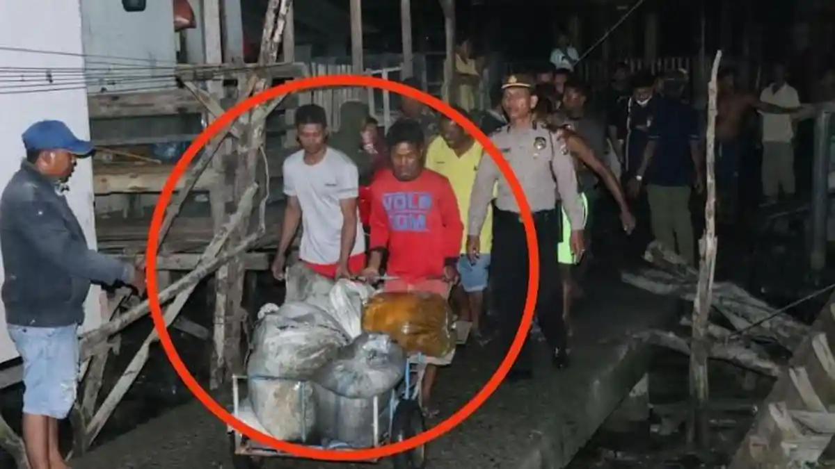 Tampang 2 Pencuri Minyak Pertamina Diringkus Polisi, Bermula Kebakaran Balai Pertemuan