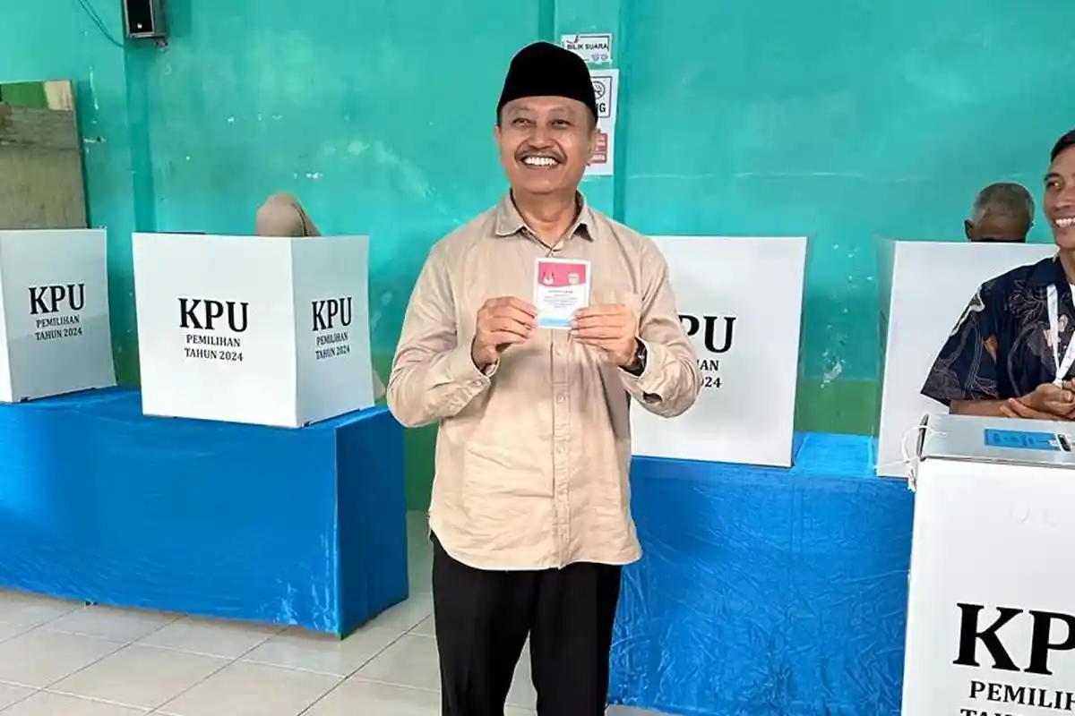 Berikan Hak Suara di Cikatomas, Iwan-Dede Optimis Menang di Pemilu Ulang Tasikmalaya