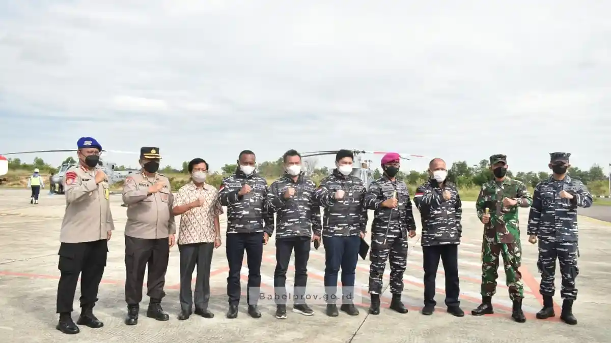 Tinjau Latihan Perang TNI AL, Komisi I DPR RI Transit di Depati Amir