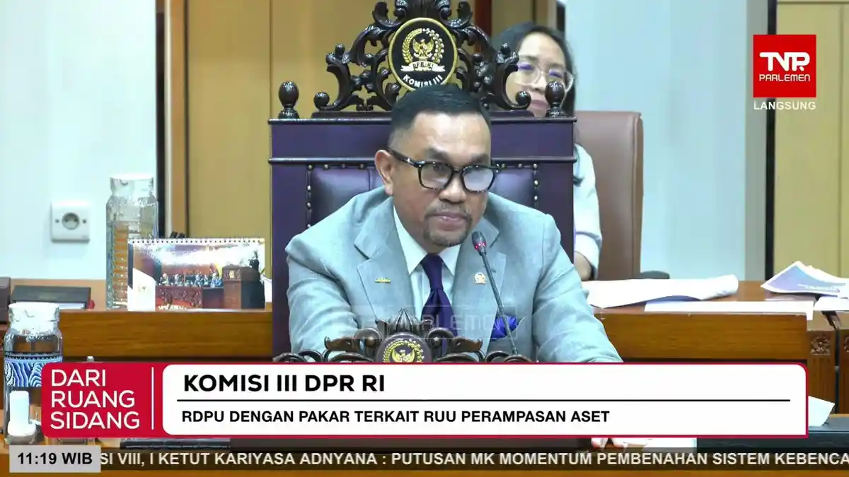 Saat Mahasiswa UI Dapat Wejangan dari Ahmad Sahroni Soal Ijazah