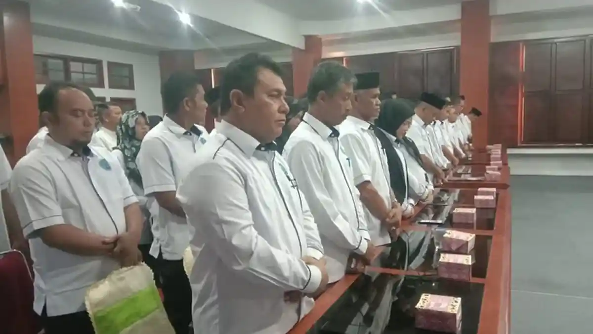 T Irfan TB Lantik Pengurus BNK Aceh Jaya, Tgk Yusri: jangan Ada 'Pagar Makan Tanaman'