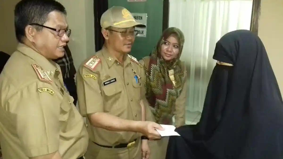 Insan Mandiri G2000 Santuni Pasien yang Ditolak RSUD Massenrempulu Enrekang