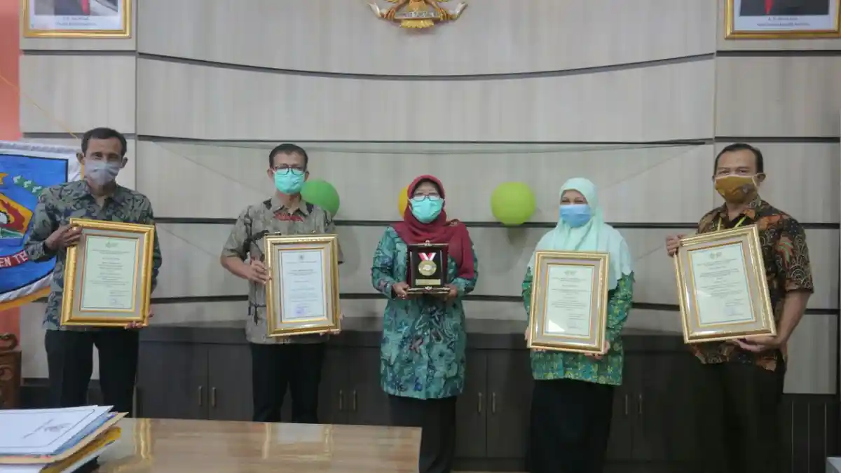 Sukses di Program Bebas ODF, Pemkab Tegal Terima Penghargaan dari Menteri Kesehatan