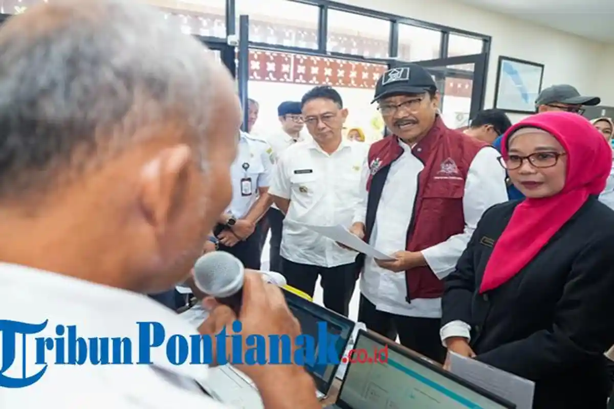 BLTS Rp 300 Ribu Disalurkan, Mensos Pastikan Penyaluran di Pontianak Tepat Sasaran