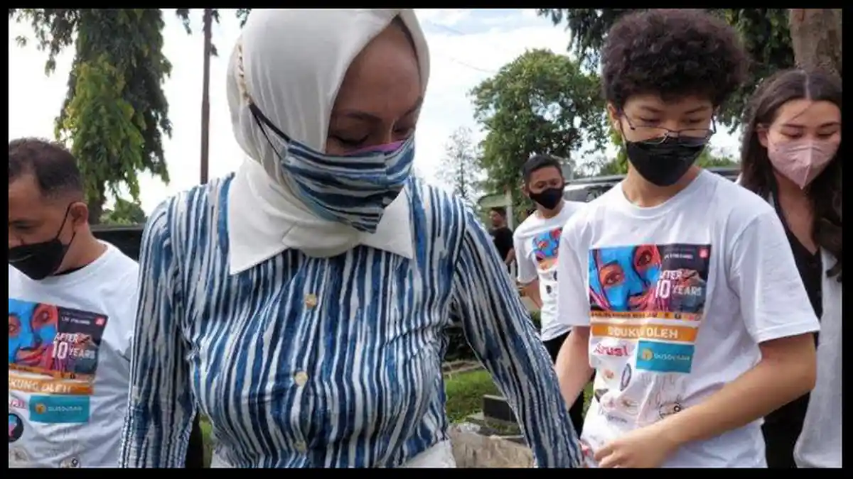 Bebas dari Penjara, Angelina Sondakh Pamer Main Piano, Kenang Mendiang Suami