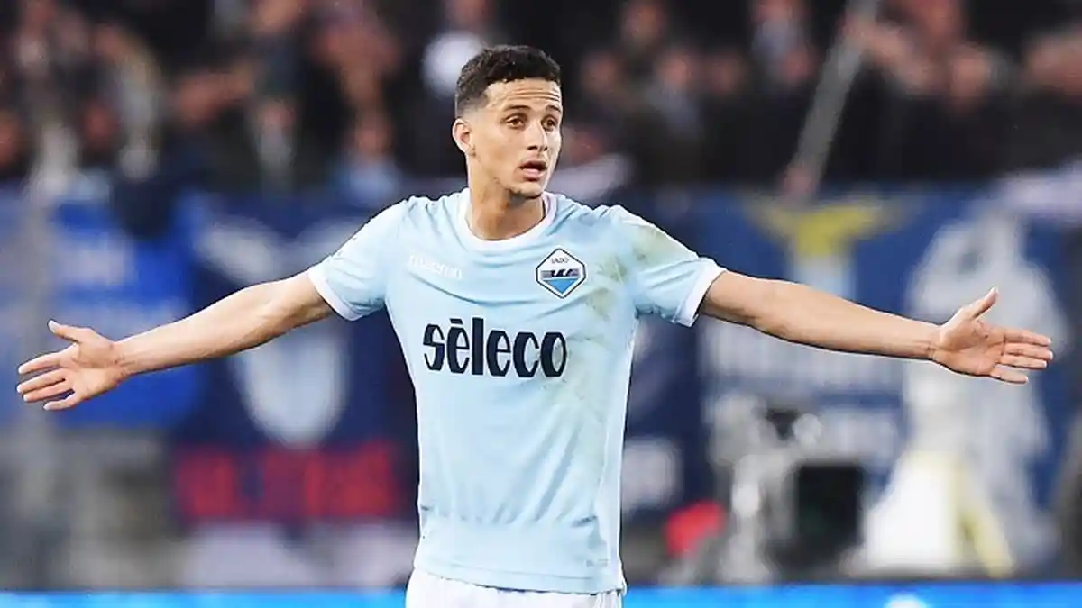 Santer Dikabarkan Dimintai Barcelona, Begini Respon Bek Lazio Luiz Felipe