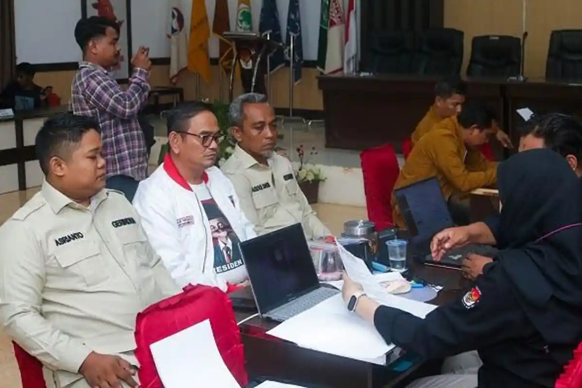 Gerindra Sultra Serahkan Perbaikan Dokumen Bakal Caleg ke KPU, Target 9 Kursi DPRD Sulawesi Tenggara