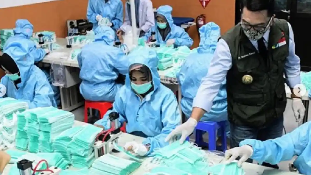 Penimbun Masker Gigit Jari, Ridwan Kamil Umumkan Jabar Bisa Produksi ...