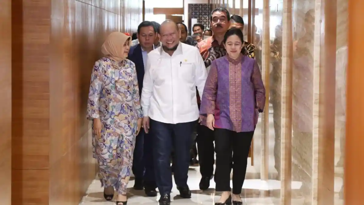 Ketua DPD Minta OJK Buka Hotline Pengaduan