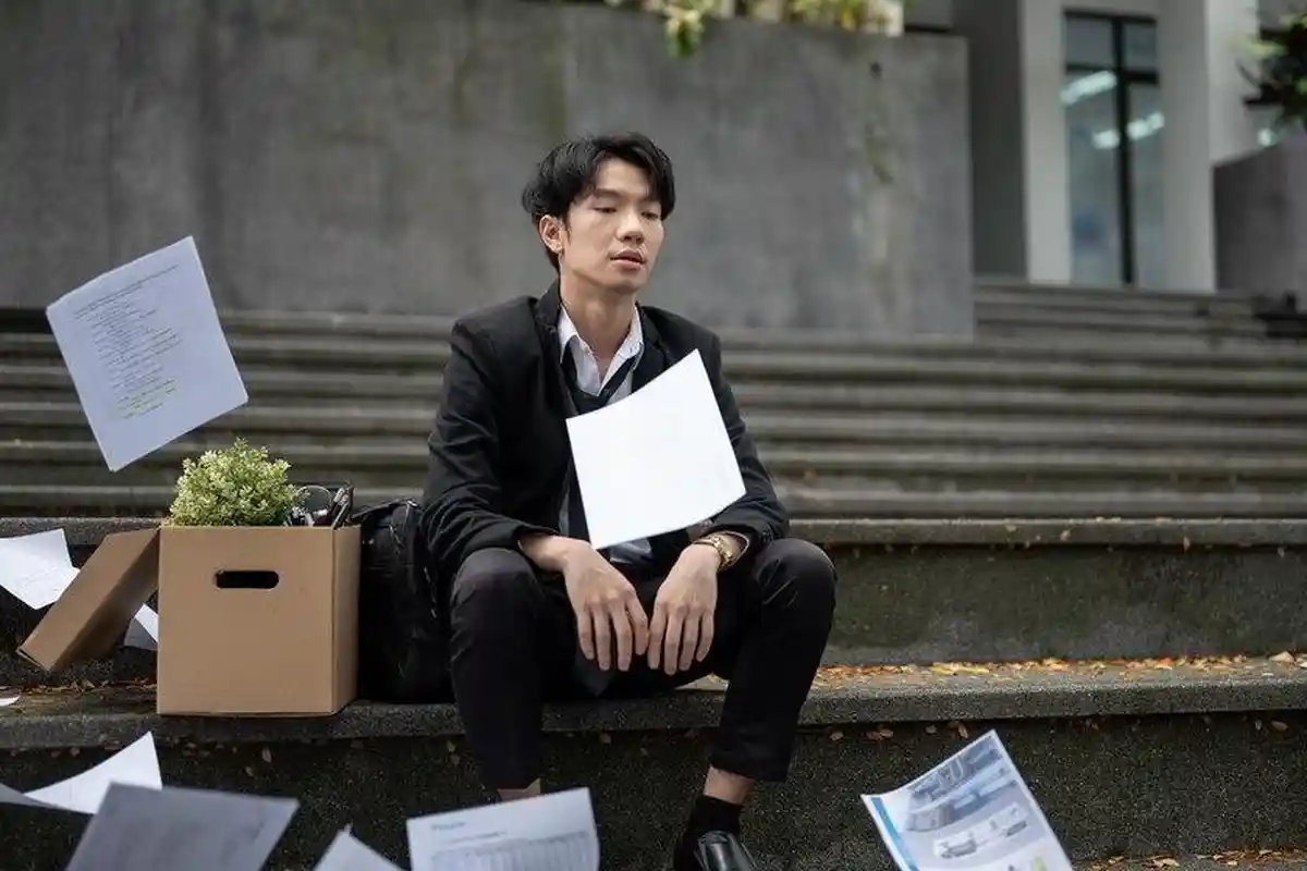 33 Pantun Cari Kerja, Motivasi Pantang Menyerah, Kirim ke Teman Senasib