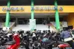 Penerapan Ganjil genap di  Pasar Pramuka