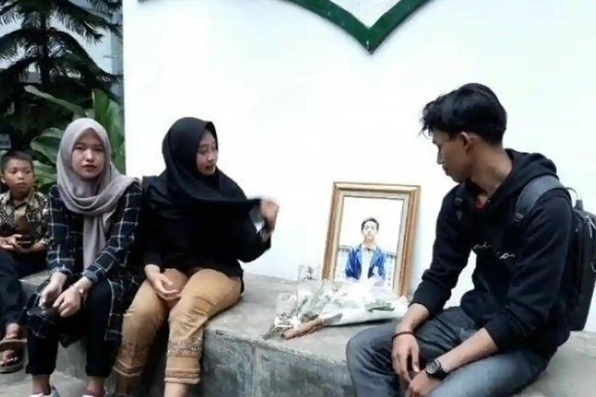 Sebelum Tewas, Nurul Mahasiswa UIN Memesan Nasi Bungkus untuk Teman-teman yang Datang ke Wisudanya