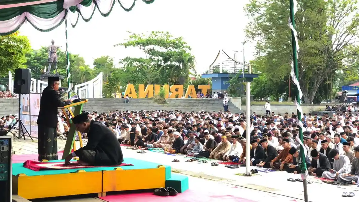 Salat Idul Fitri 1447 H di Lapangan Taruna Remaja, Khotib Ingatkan Jemaah Jaga Ibadah Usai Ramadan