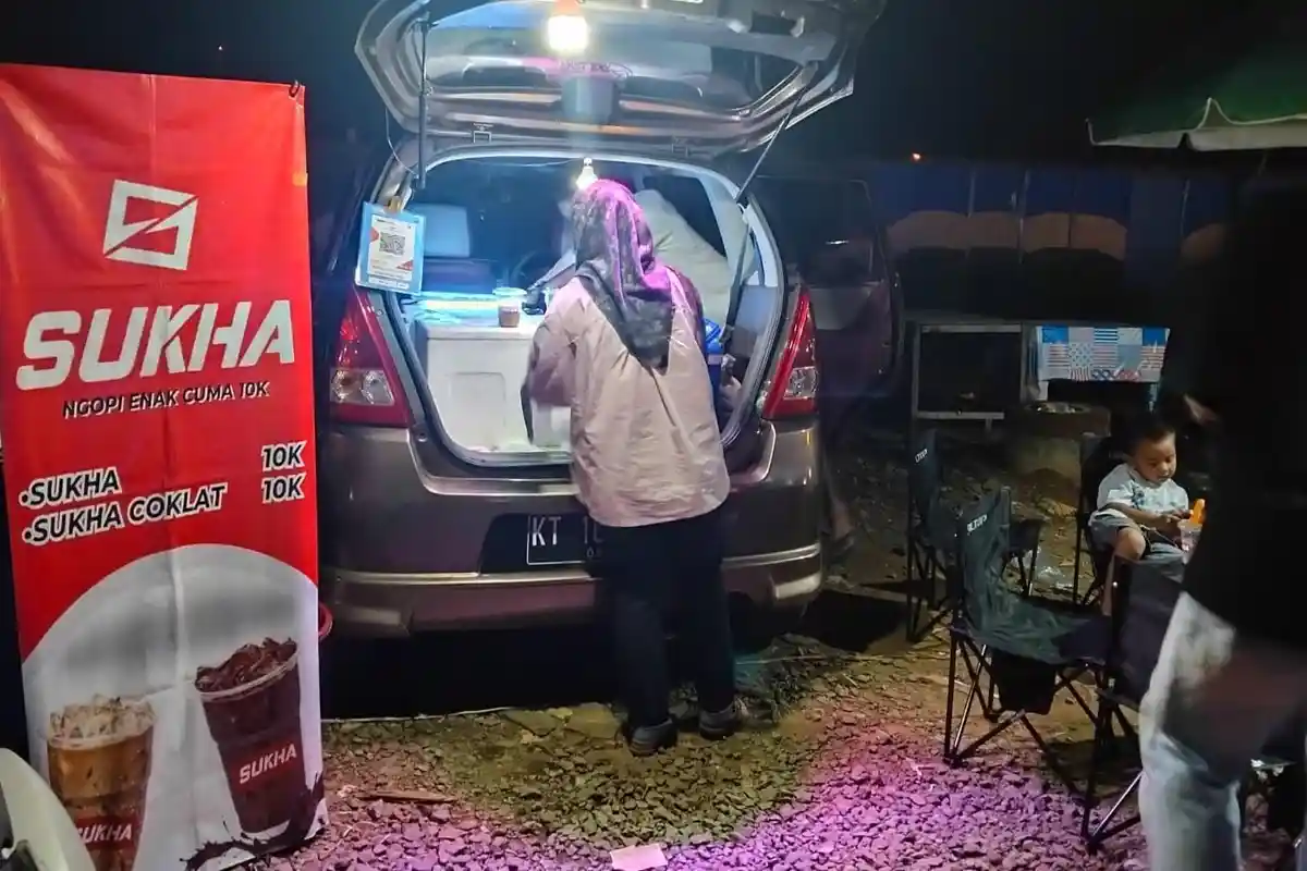 Manfaatkan Mobil, Muhamad Rais Berjualan Minuman Dingin jadi Favorit Masyarakat Tana Tidung Kaltara