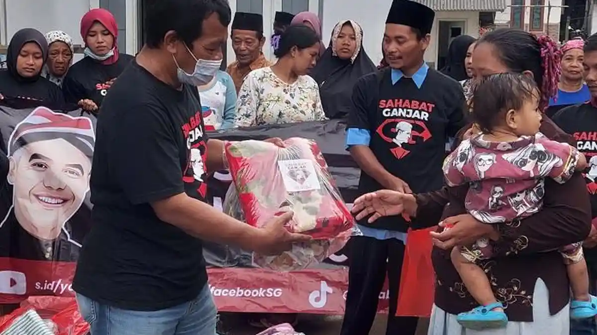 Cegah Dampak Psikologis, Relawan Berikan Trauma Healing Kepada Pengungsi Erupsi Gunung Semeru