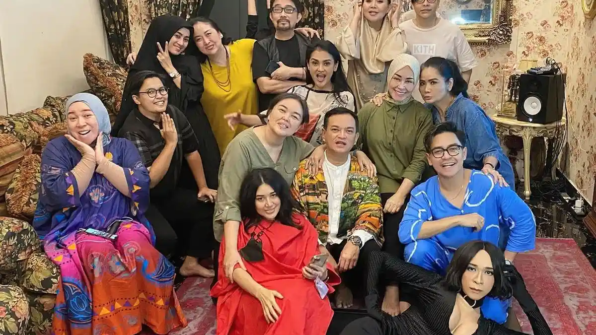 PENAMPILAN Terbaru Aming Curi Perhatian, Percaya Diri Pamer Payudara Palsu Berukuran Jumbo