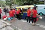 Umat Tri Dharma Vihara Nimmala Boen San Bio Bagikan Takjil Gratis
