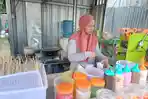 Devi-Penjual-Takjil-di-Sikka.jpg