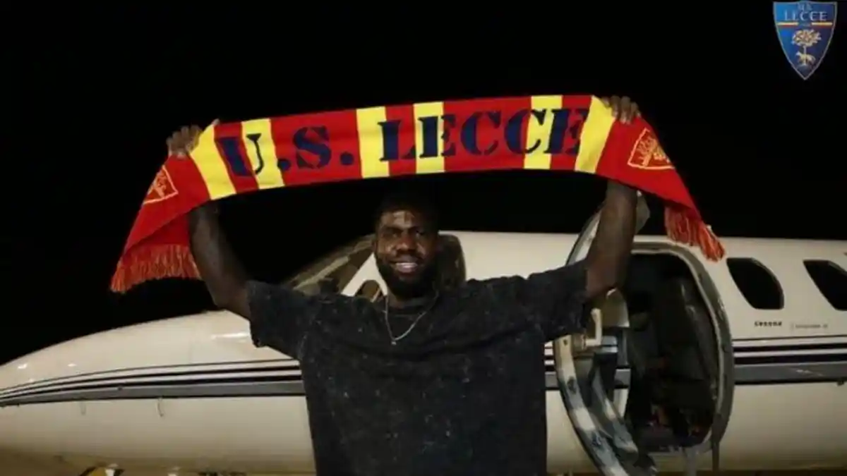 Samuel Umtiti Menangis saat Tiba di Lecce, Bertekad Bisa Kembali ke Top Performa