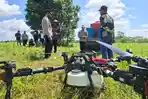 Canggih, Penyemprotan Lahan Perkebunan Jagung di Sungai Ulin Banjarbaru Gunakan Drone