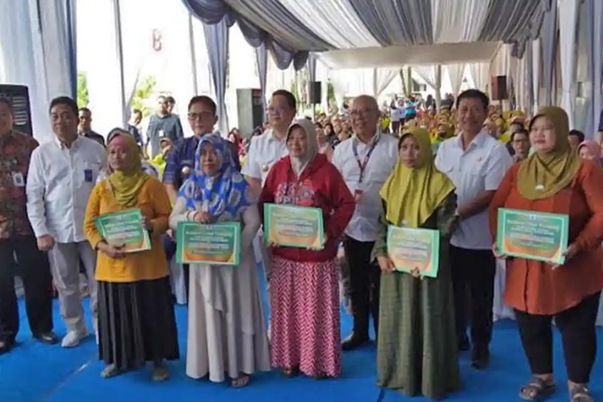 Dukung Pemprov Jatim, Bank Jatim Salurkan BLT DBHCHT untuk Buruh Rokok