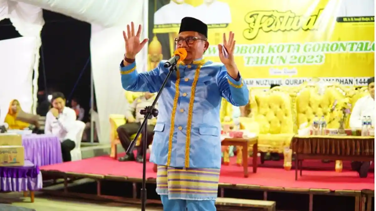 Pawai Obor di Kota Gorontalo, Marten Taha: Saya Dukung Penuh, Tahun Depan Lebih Meriah Lagi