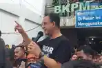 Capres-Anies-Baswedan-saat-melakukan-kunjungan-kerja-di-Pasar.jpg