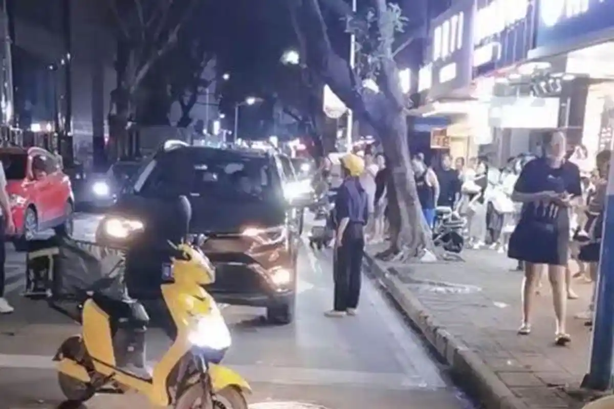 Suami Dapati Istrinya Selingkuh dalam Mobil Dini Hari, Begini Reaksinya Saat Lihat Pemandangan Ini