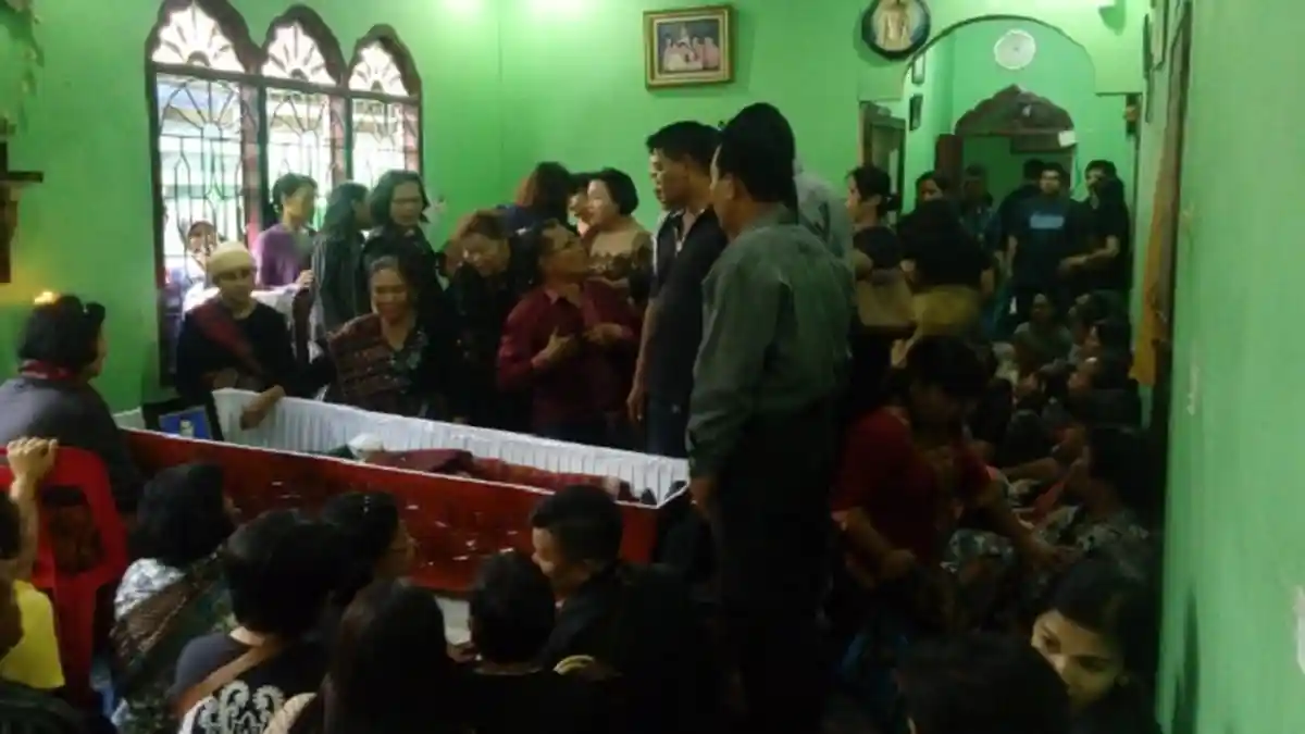 Bisikan Pilu Sang Ayah di Telinga Kapten Titus