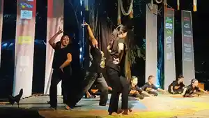 Event-tahunan-Trenggalek-Menari-dalam-rangka-memperingati-Hari-Tari-Sedunia.jpg