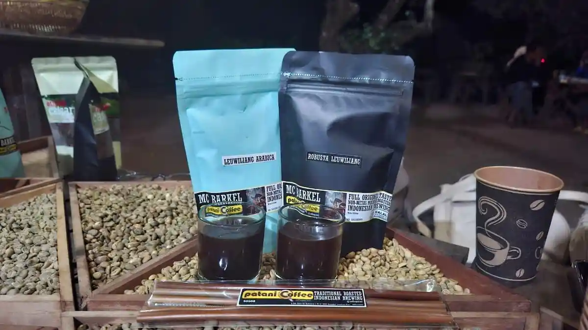 Tanpa Mesin, di Patani Coffee Leuwiliang Bogor Kopi Disangrai Pakai Gerabah dan Bambu