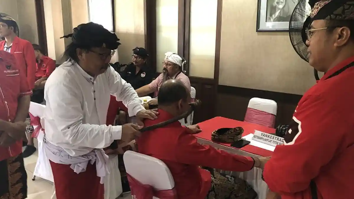 Balian Panengen Hingga Pangiwa Datang, PDIP Bali Gelar Seminar dan Pelayanan Pengobatan Tradisional