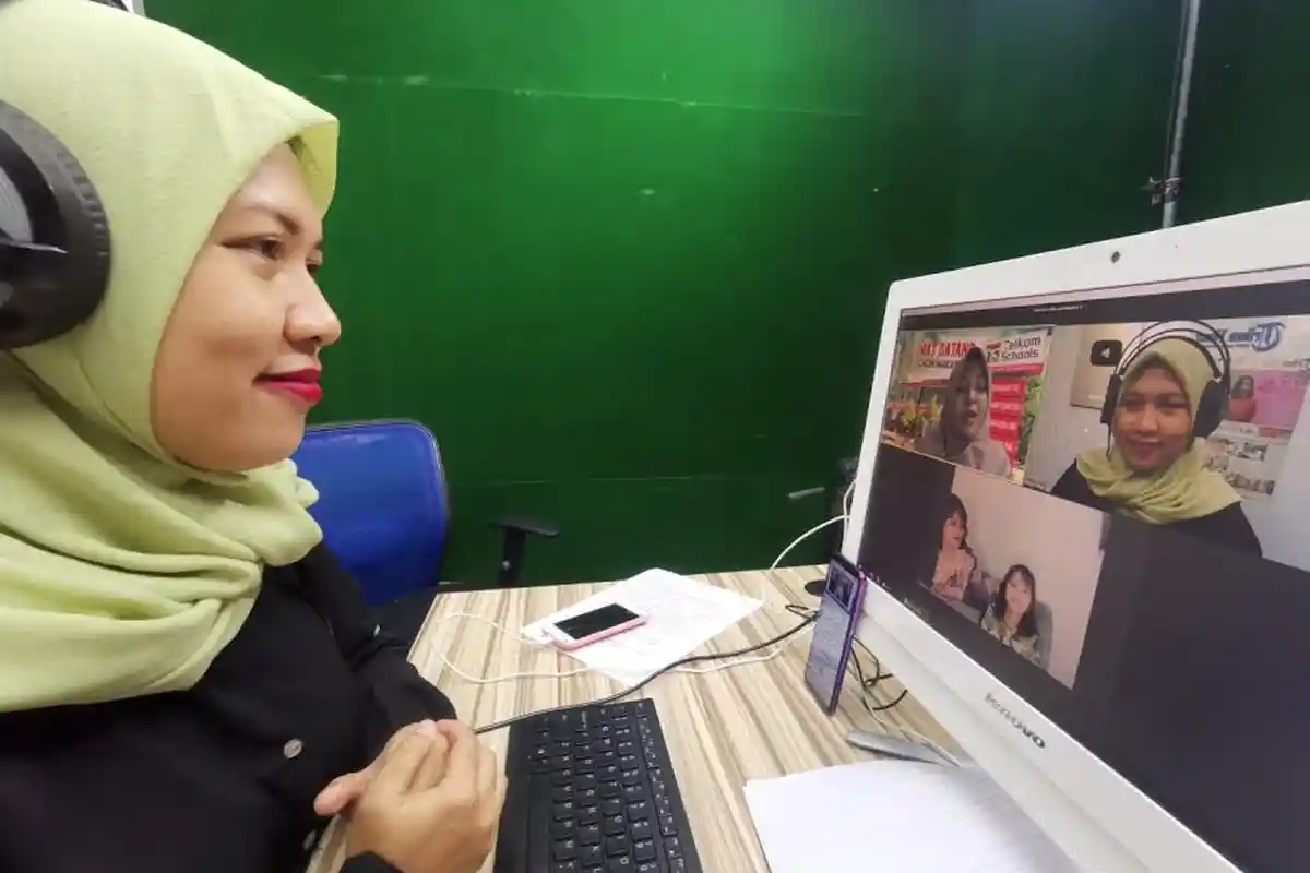 Pentingnya Membangun Komunikasi Antara Guru dan Orangtua Murid Selama Pandemi Covid-19