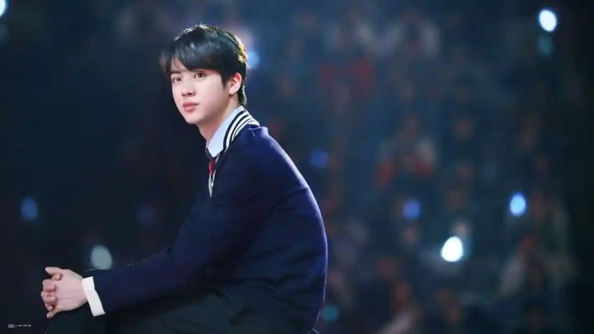 Lagu 'Mom' yang Dicover Jin BTS Ini Cocok Didengarkan saat Hari Ibu, Ini Lirik dan Terjemahannya