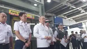 krl-cikarang-broperasi.jpg
