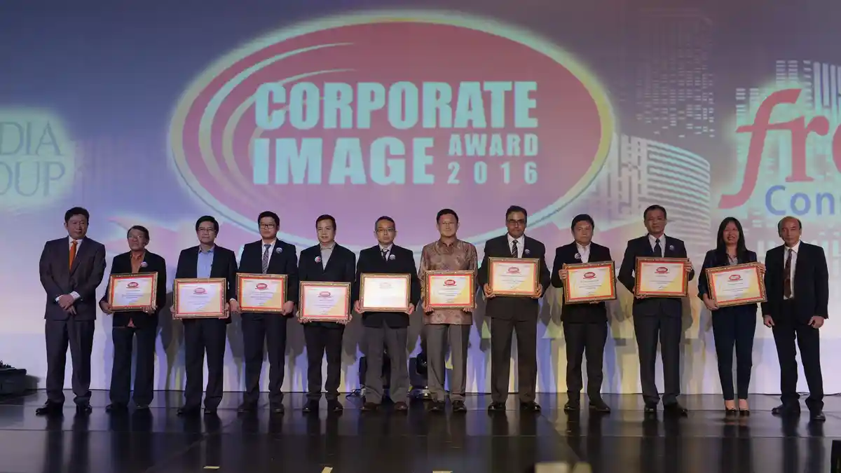 Siloam Raih Corporate Image Award 2016