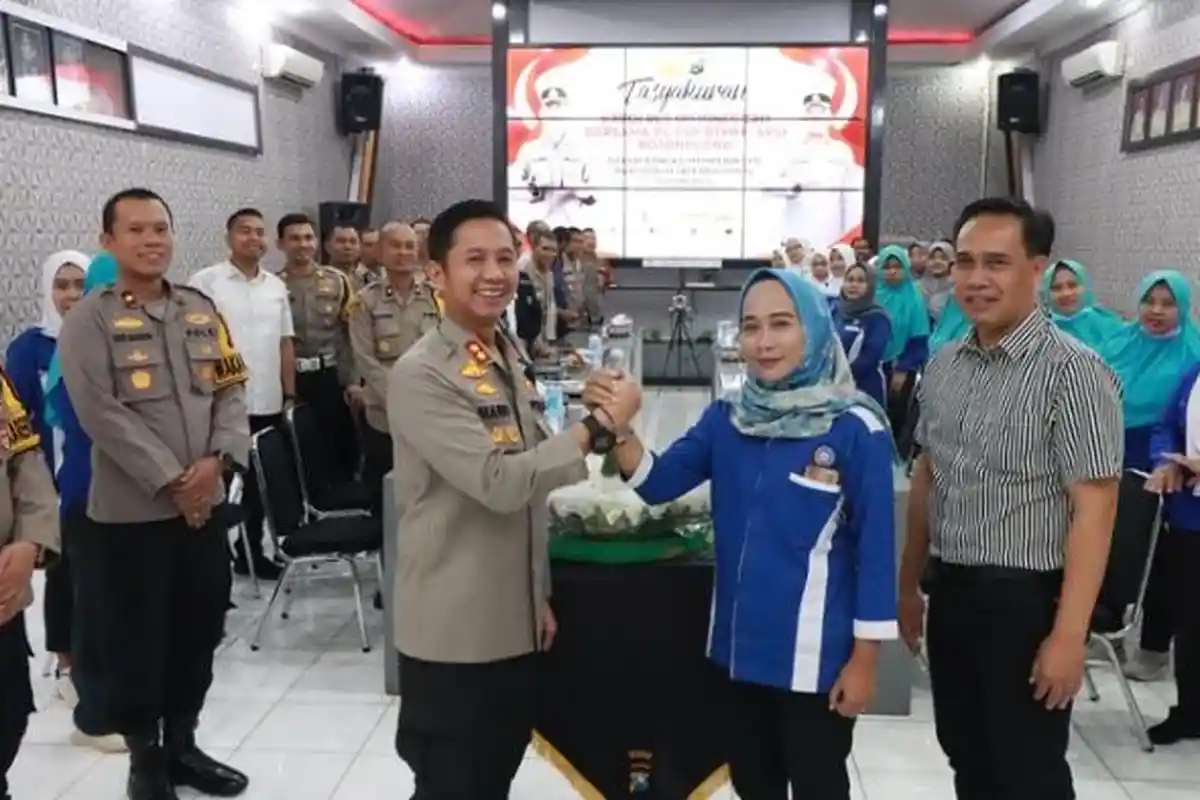 Hari Buruh di Bojonegoro Tak Ada Demo, Pilih Potong Tumpeng, Buruh Sudah Sejahtera?
