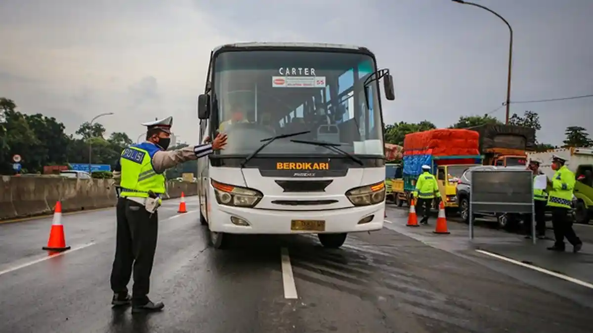 Penumpang Bus Kebingungan: Dikira Larangan Mudik Sudah Dicabut