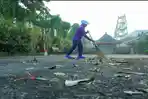 ning-ita-bersih-bersih-TBM.jpg