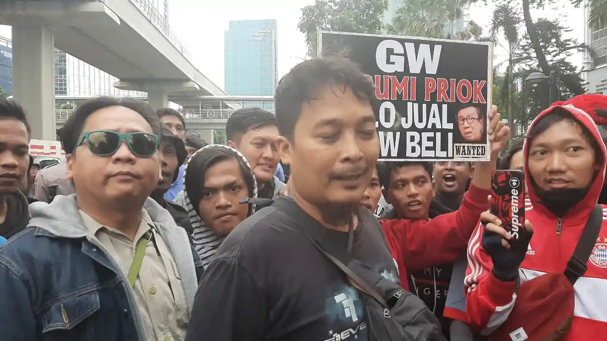 Massa Aksi Geruduk Kemenkumham: Tanjung Priok Sekarang Modern, Aman, dan Humanis